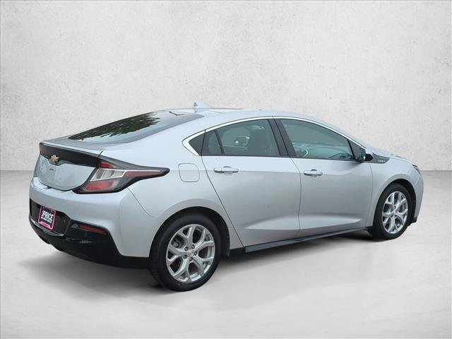 Used 2017 Chevrolet Volt Premier w/ Driver Confidence II Package FWD image 5