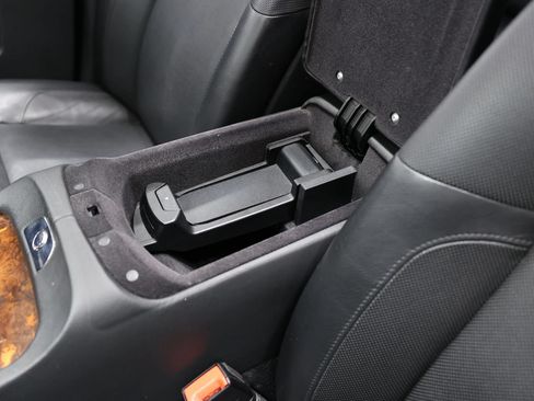 Used 2013 Rolls-Royce Ghost RWD image 21
