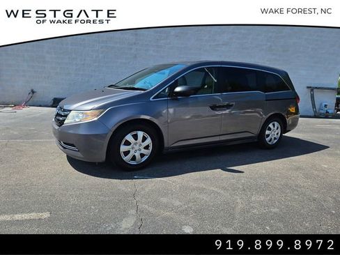 Used 2016 Honda Odyssey LX image 1