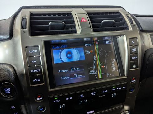 Used 2020 Lexus GX 460 Premium w/ Premium Package image 46