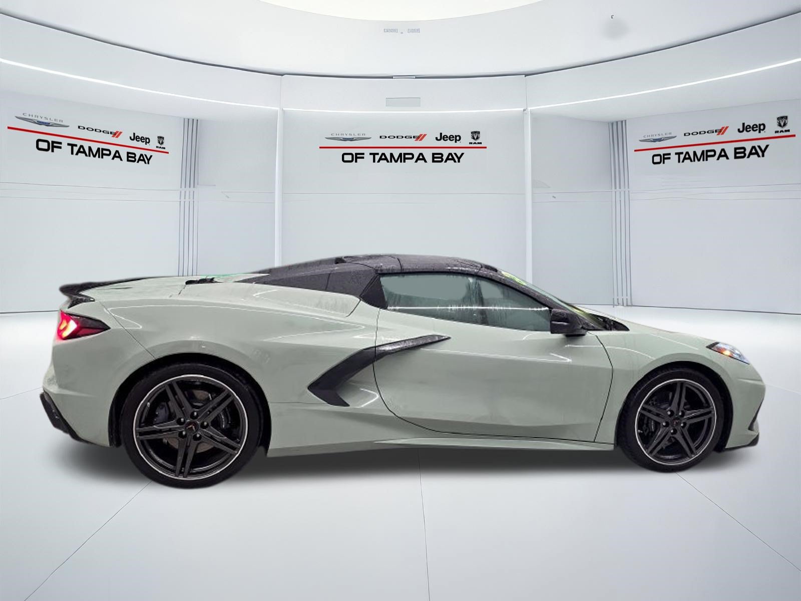 Used 2024 Chevrolet Corvette Stingray Preferred Conv w/ Stealth Interior Trim Package RWD image 7