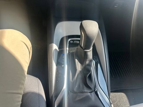 Used 2025 Toyota Corolla SE FWD image 15