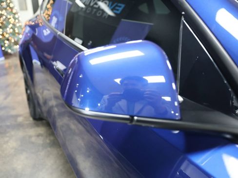 Used 2022 Tesla Model Y Long Range image 15