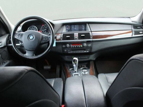 Used 2011 BMW X5 xDrive50i AWD/4WD image 8