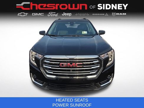 Used 2022 GMC Terrain SLT w/ Infotainment Package II AWD/4WD image 2
