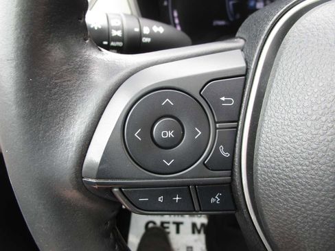Used 2023 Toyota Corolla Cross XLE w/ Convenience Package AWD/4WD image 31