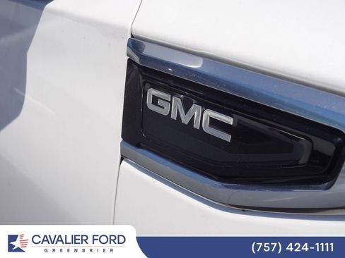 Used 2022 GMC Yukon XL Denali AWD/4WD image 16
