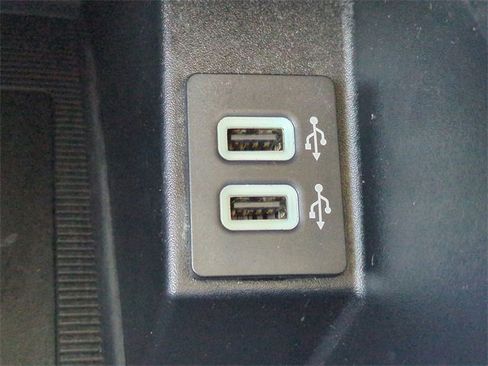 Certified 2019 Ford Edge Titanium image 21