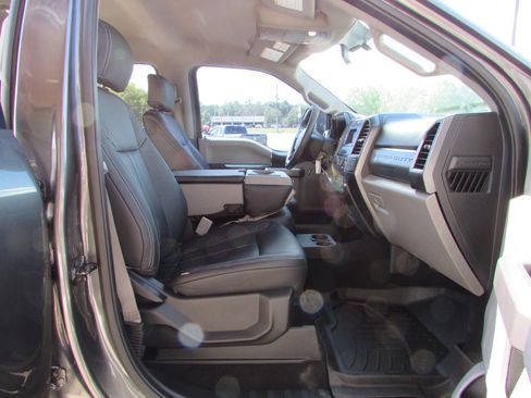 Used 2019 Ford F250 XLT image 13