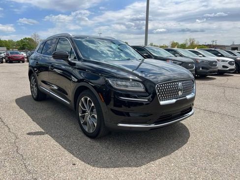 Used 2023 Lincoln Nautilus Reserve w/ Equipment Group 201A AWD/4WD image 3