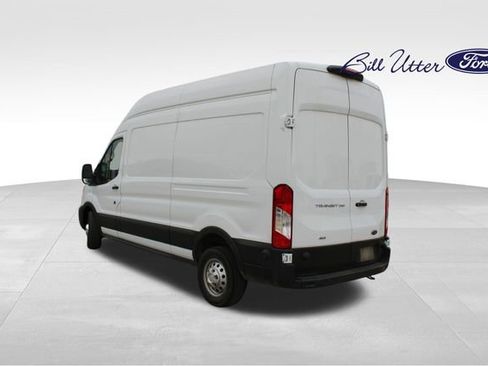 Used 2024 Ford Transit 250 148 High Roof AWD image 7