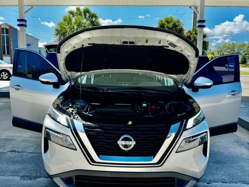 Used 2022 Nissan Rogue SV FWD image 28