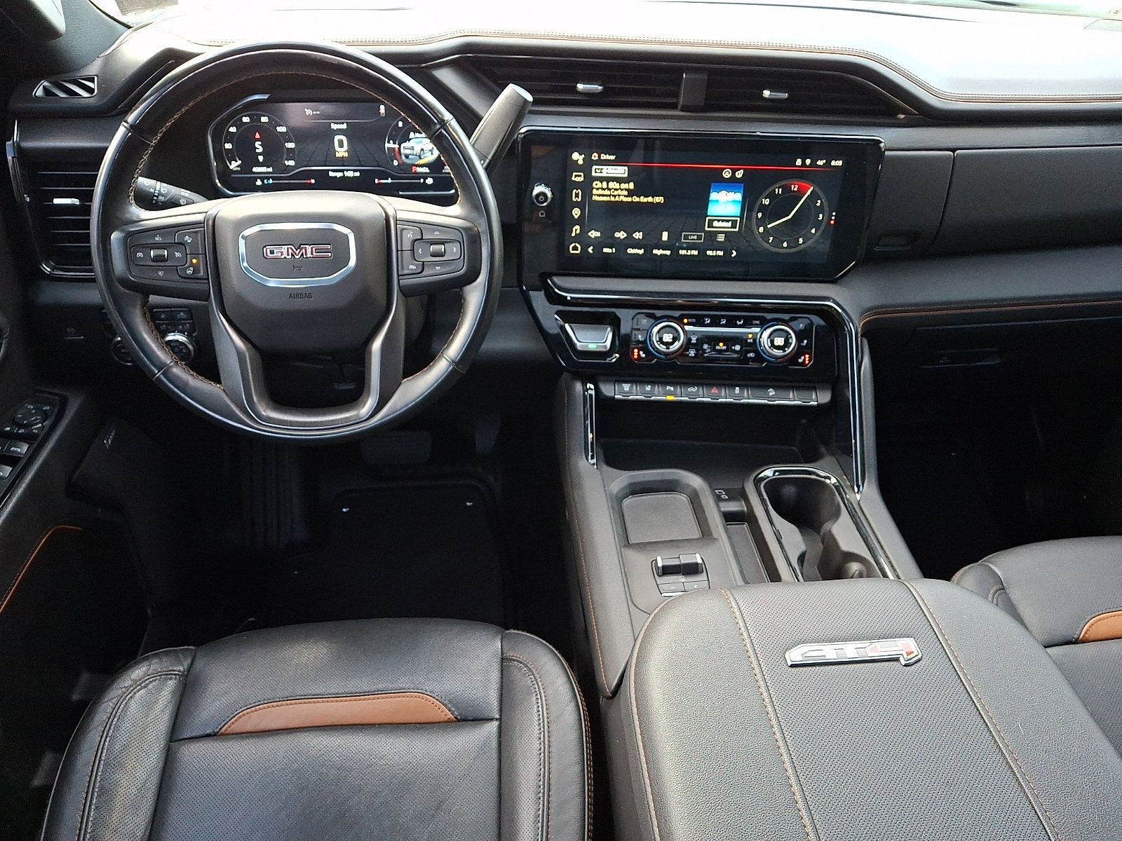 Used 2024 GMC Sierra 2500 AT4 w/ AT4 Premium Plus Package AWD/4WD image 11