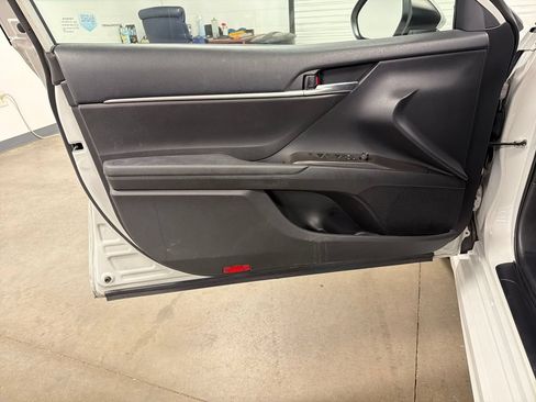 Used 2023 Toyota Camry SE FWD image 14