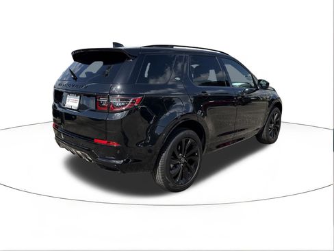 Used 2025 Land Rover Discovery Sport Dynamic SE AWD/4WD image 3