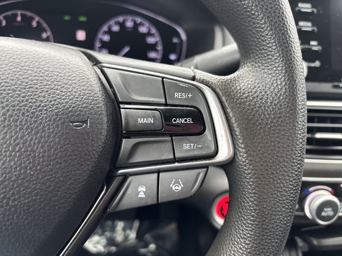 Used 2019 Honda Accord LX image 25