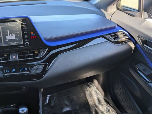 Used 2021 Toyota C-HR XLE image 15