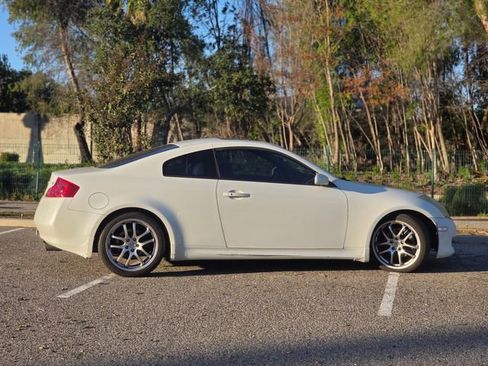 Used 2007 INFINITI G35 Coupe w/ Premium Pkg image 3