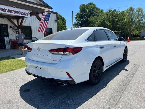 Used 2018 Hyundai Sonata Limited image 3