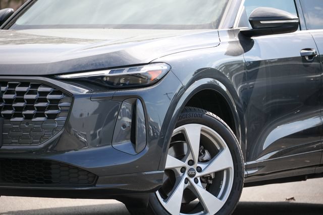 Certified 2025 Audi Q5 Premium AWD/4WD image 17