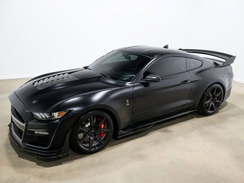 Used 2022 Ford Mustang Shelby GT500 w/ Carbon Fiber Track Pack image 12