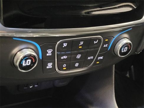 Used 2020 Chevrolet Traverse LT w/ LPO, Black Accent Package image 20