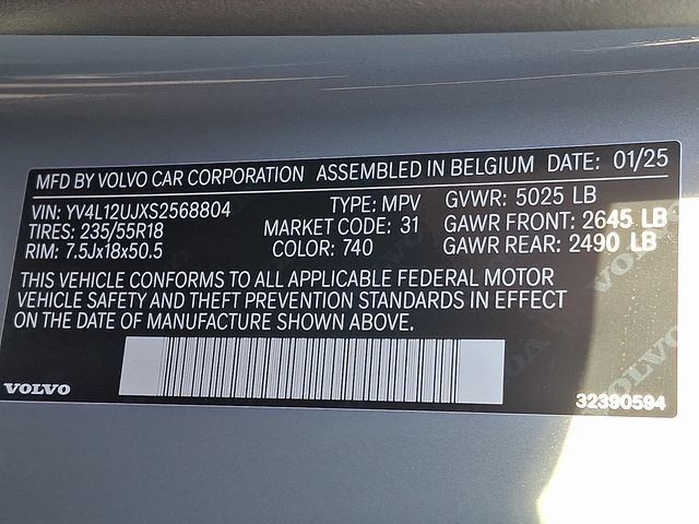 Certified 2025 Volvo XC40 B5 Core AWD/4WD image 16