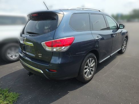 Used 2014 Nissan Pathfinder SV AWD/4WD image 4