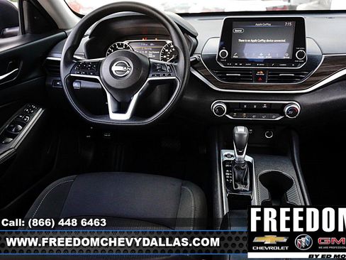 Used 2025 Nissan Altima 2.5 SV image 13