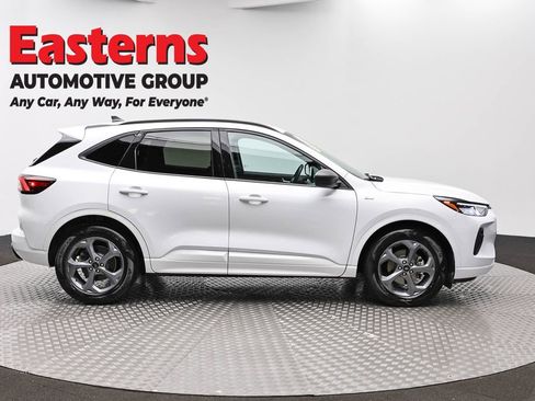 Used 2023 Ford Escape ST-Line image 4