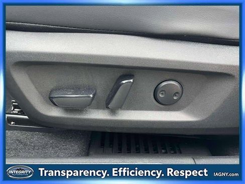 Used 2024 Nissan Rogue SV w/ SV Premium Package image 18