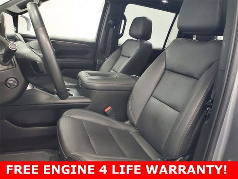 Used 2023 Chevrolet Suburban Z71 w/ Luxury Package image 7