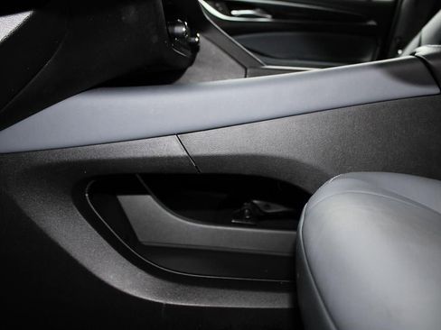 Used 2023 Buick Enclave Essence w/ Sport Touring Edition image 35