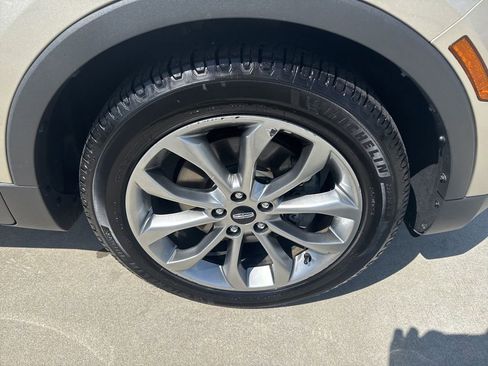 Used 2017 Lincoln MKC Select w/ Select Plus Package FWD image 7