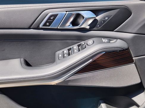 Used 2026 BMW X5 sDrive40i image 16