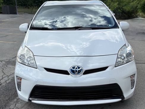 Used 2015 Toyota Prius Three FWD image 2