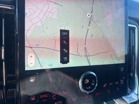 Used 2025 GMC Yukon XL Denali image 24