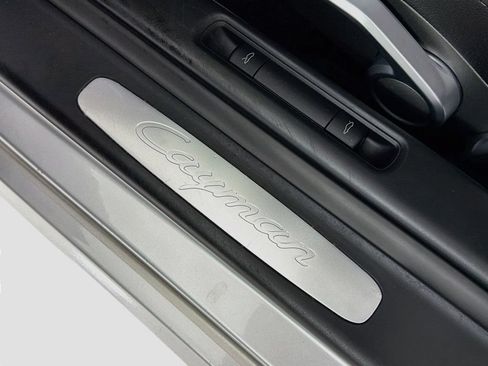 Used 2007 Porsche Cayman RWD image 17