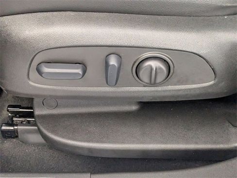 Used 2023 GMC Acadia AT4 w/ Technology Package image 15