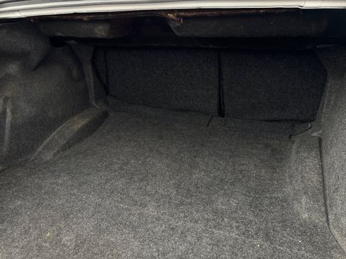 Used 2012 Dodge Challenger R/T RWD image 16