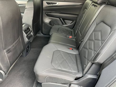 Used 2026 Volkswagen Atlas Cross Sport SE AWD/4WD image 24