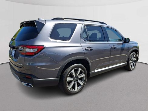 Certified 2023 Honda Pilot Touring image 11