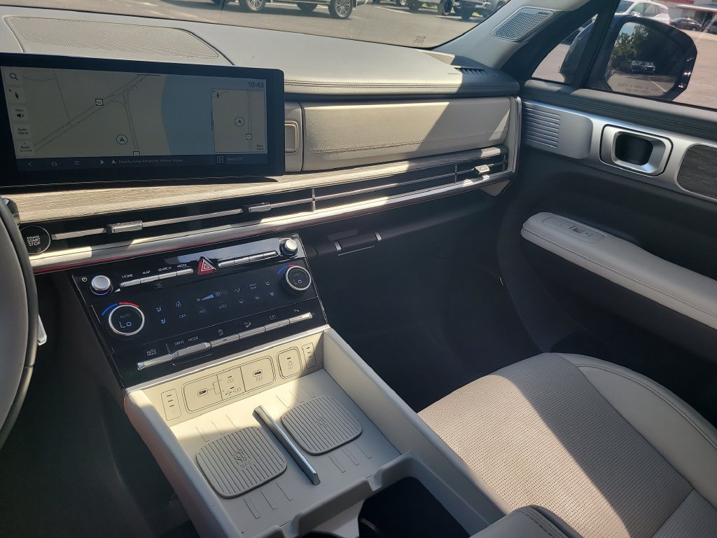 Used 2025 Hyundai Santa Fe Calligraphy FWD image 20