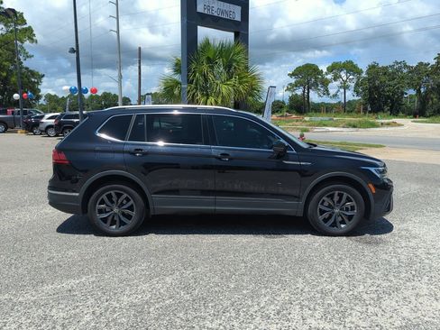 Used 2023 Volkswagen Tiguan SE FWD image 8