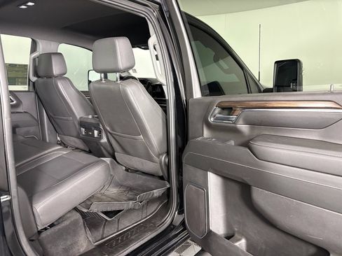 Used 2024 Chevrolet Silverado 2500 LT w/ Midnight Edition AWD/4WD image 32