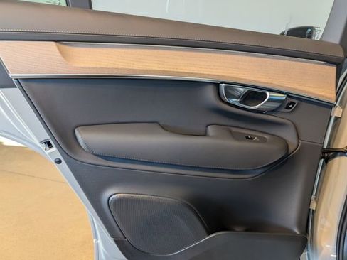 New 2026 Volvo XC90 B6 Plus w/ Protection Package Premier image 21