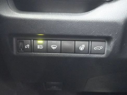 Used 2020 Toyota RAV4 XLE w/ Convenience Package AWD/4WD image 26
