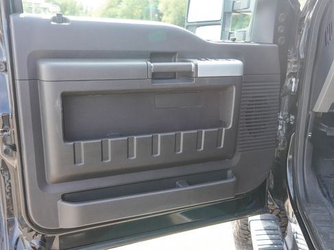 Used 2016 Ford F250 Lariat w/ Lariat Ultimate Package AWD/4WD image 18