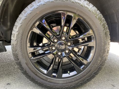 Used 2024 Ford Expedition Max XLT image 43