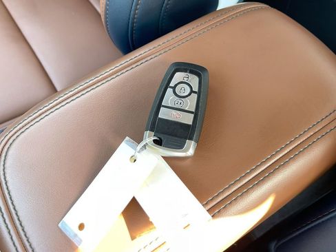 Used 2023 Ford Maverick Lariat w/ Lariat Luxury Package image 36